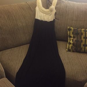 Long black and white nix and dim dress